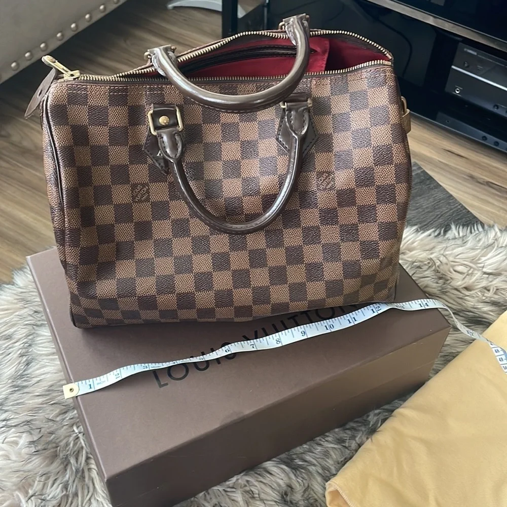 Authentic Louis Vuitton Speedy Handbag